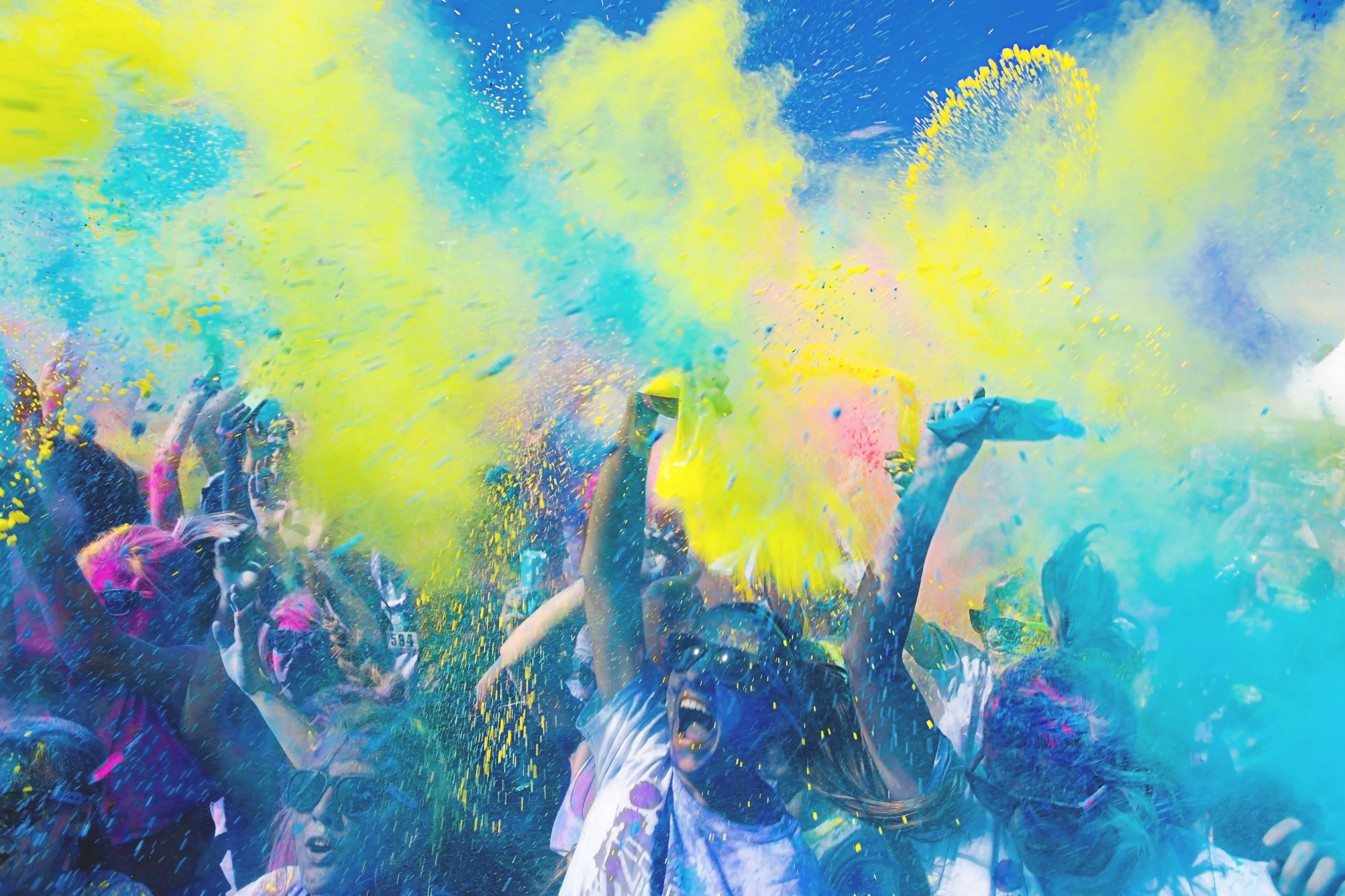 people doing the colour run